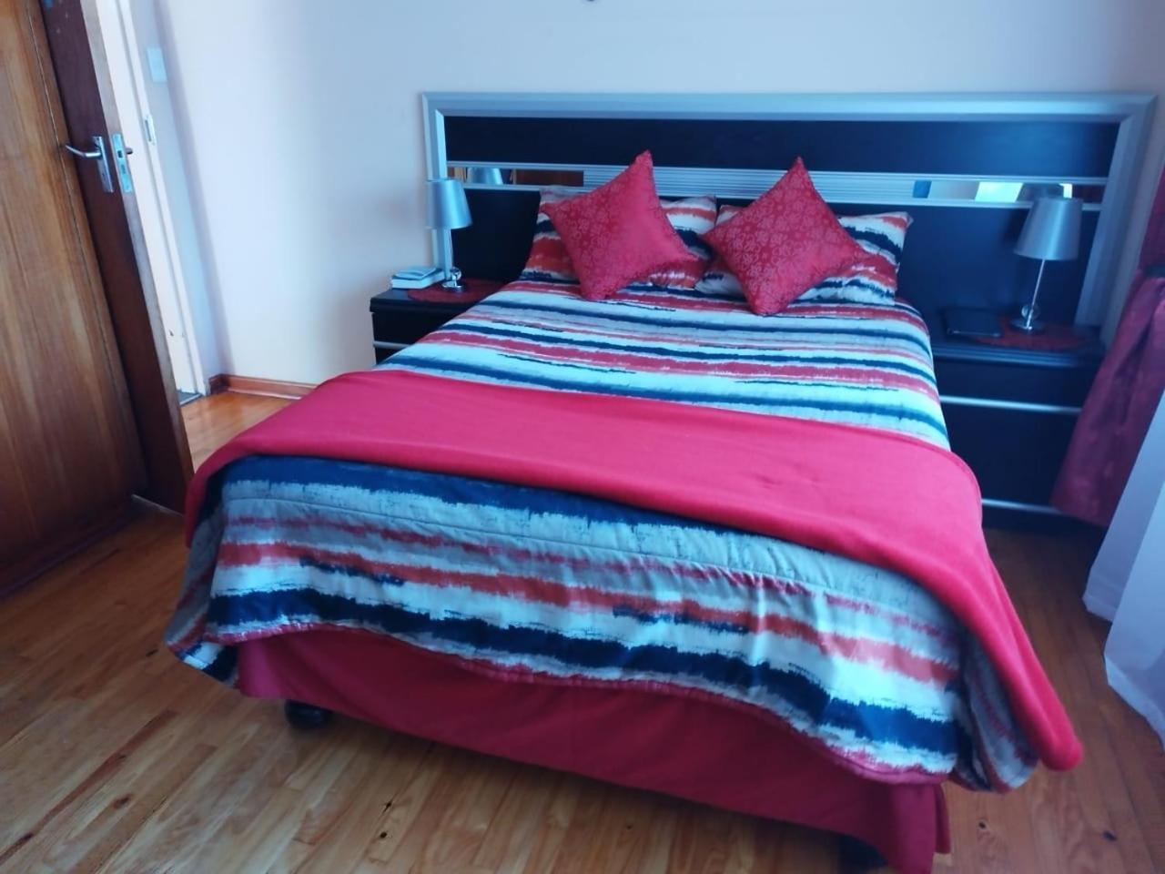 Ferienwohnung Tj Self-Catering Graaff-Reinet Zimmer foto