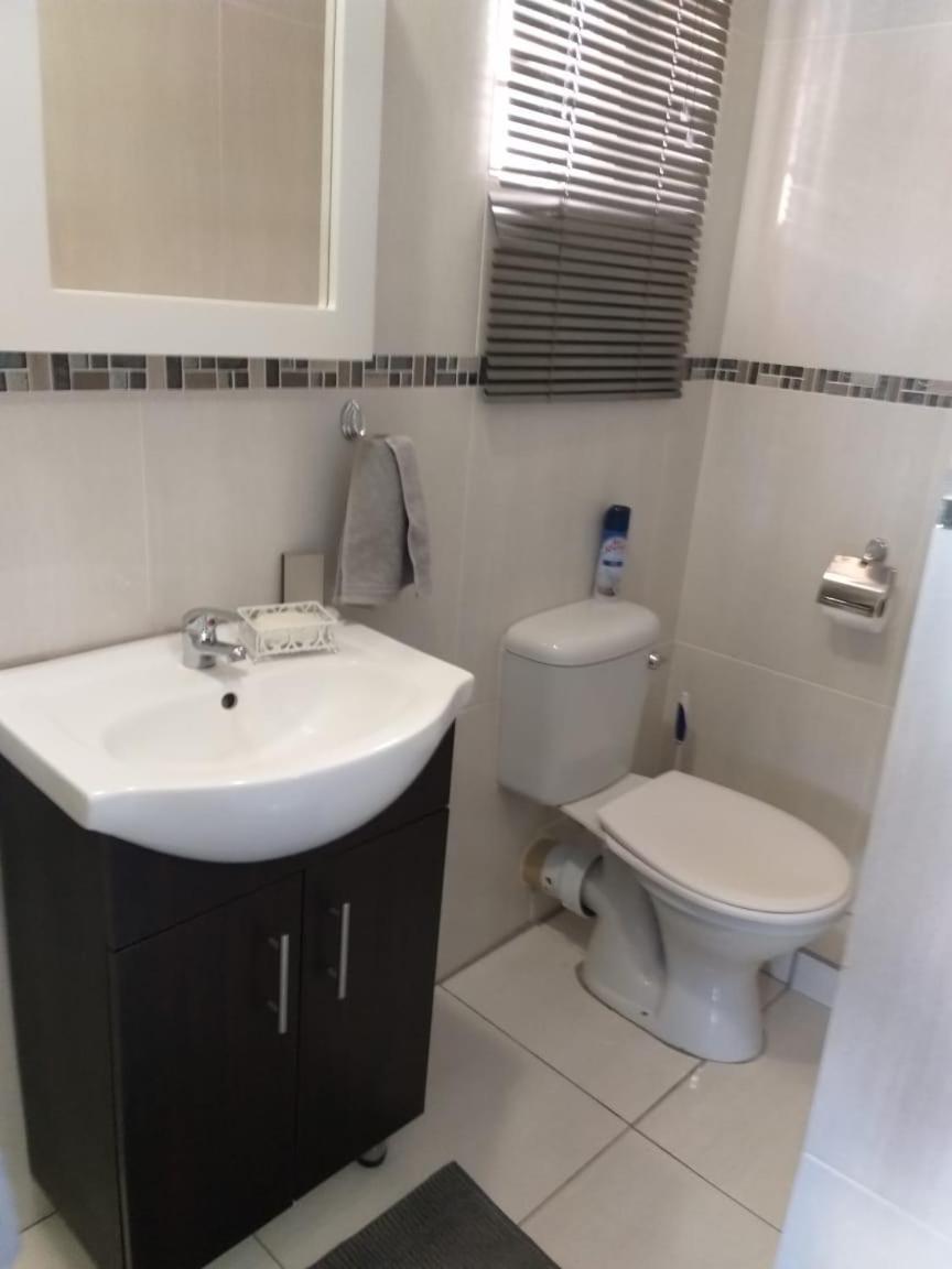 Ferienwohnung Tj Self-Catering Graaff-Reinet Zimmer foto